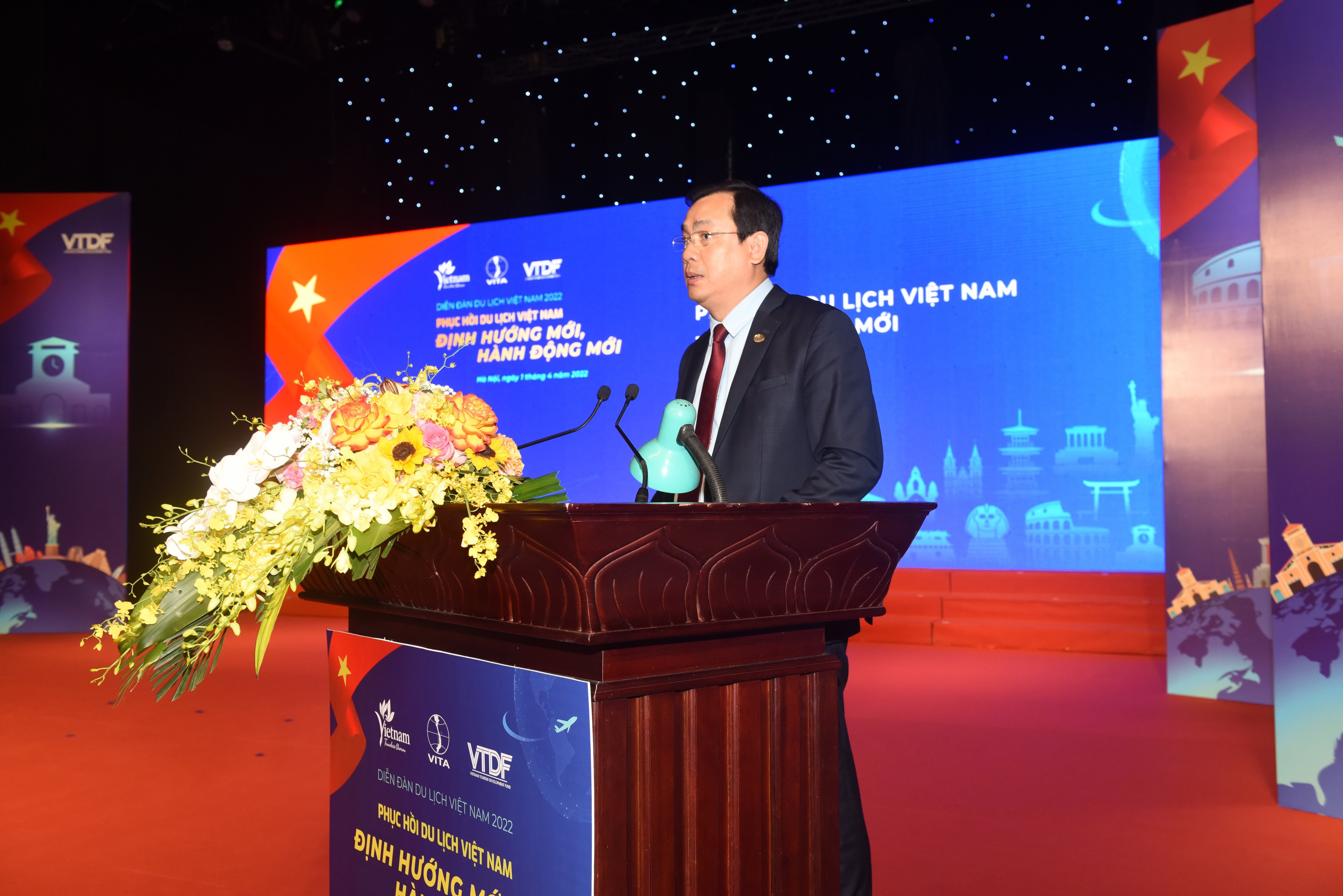Tổng cục trưởng TCDL Nguyễn Trùng Khánh phát biểu tại Diễn đàn